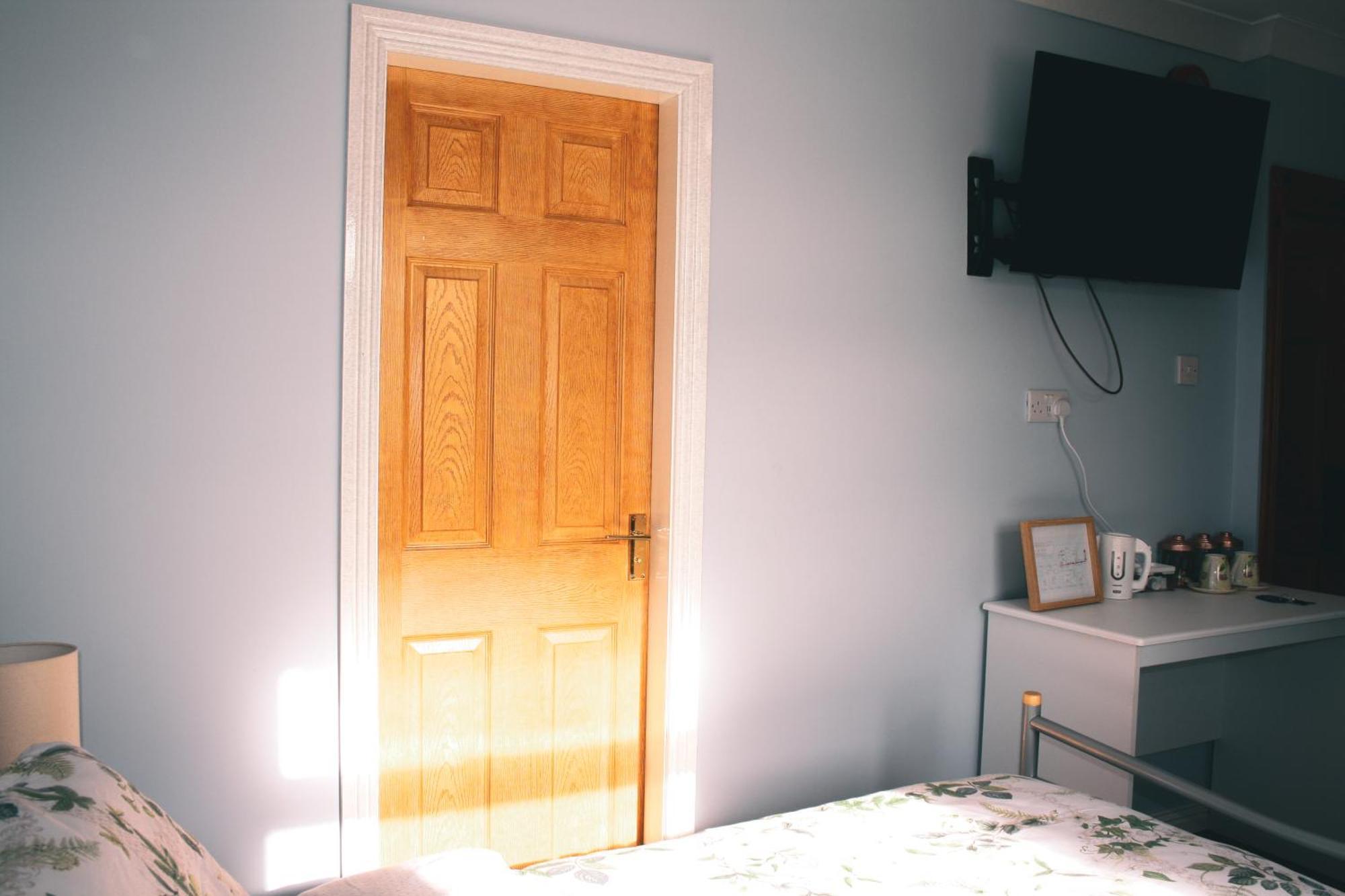 The Coach Inn Strabane Bagian luar foto